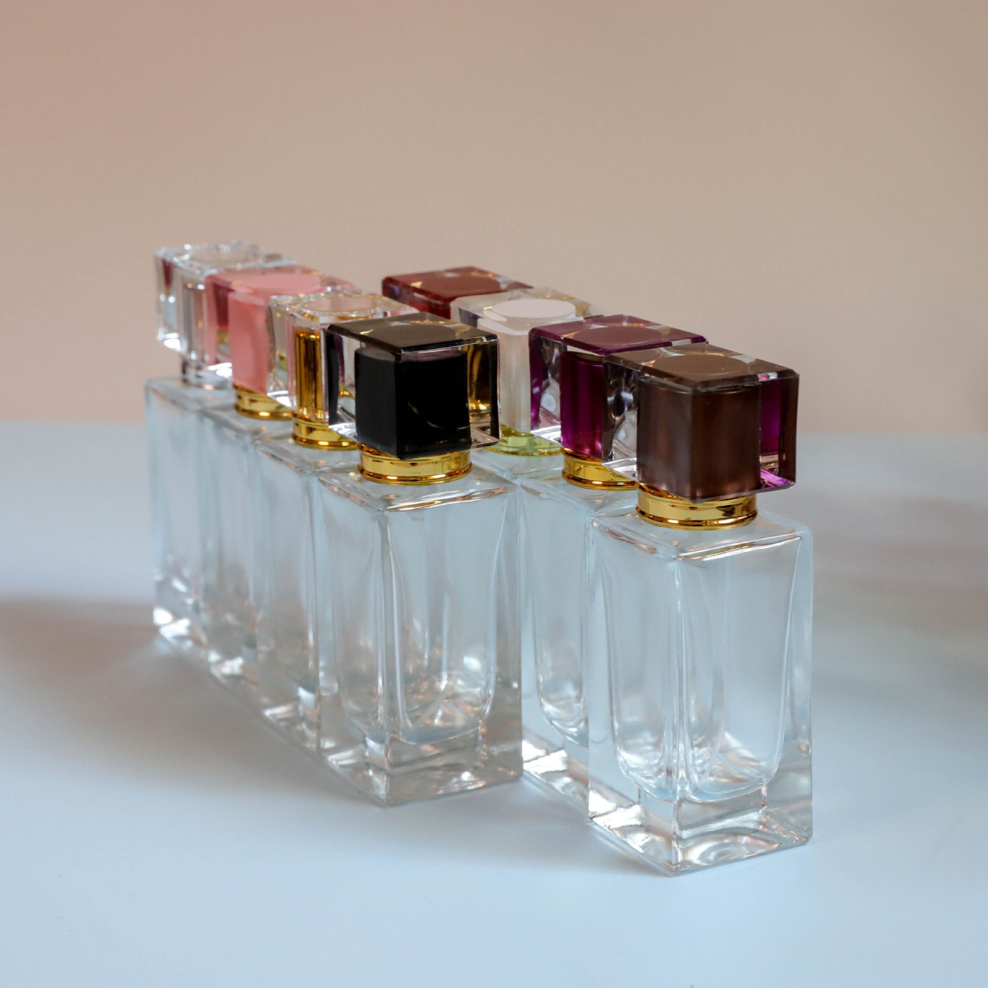 Perfume Fragrance World Qahwa - ขวดน้ำหอมแบบเติมได้ระดับพรีเมียม ขวดแก้วใส ขวดสเปรย์เปล่า 50 มล. ขวดเครื่องสำอางแบบพกพาความจุขนาดใหญ่สำหรับเดินทาง